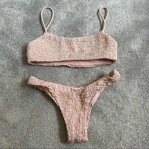 Lahana Swim Simbaa Nude Cocktail Champagne Scrunch Bikini Two Piece Set EUC Sz S